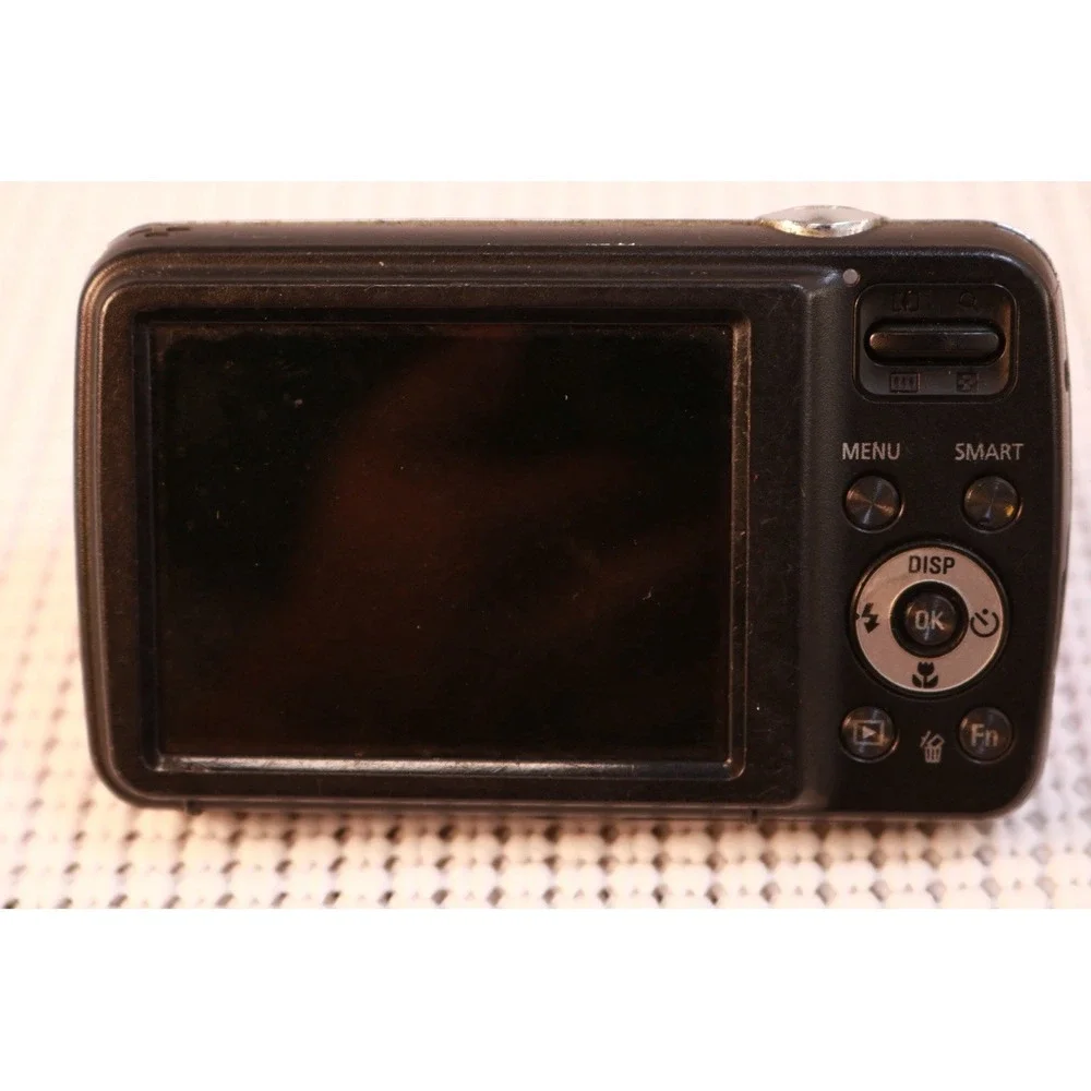 Samsung PL20 Digital Camera Red 5x Zoom Untested For Parts Repair As Is